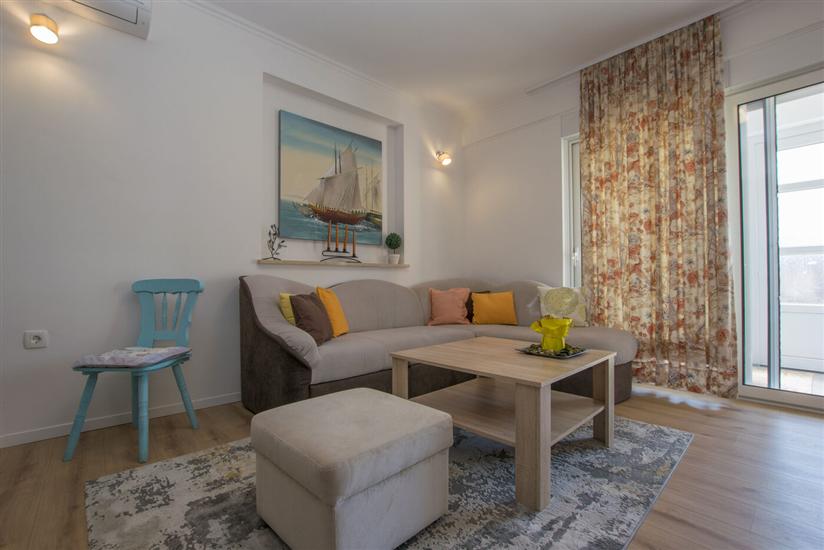 Apartment A1, for 6 persons