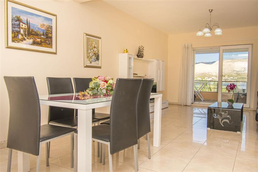 Apartment A1, for 6 persons