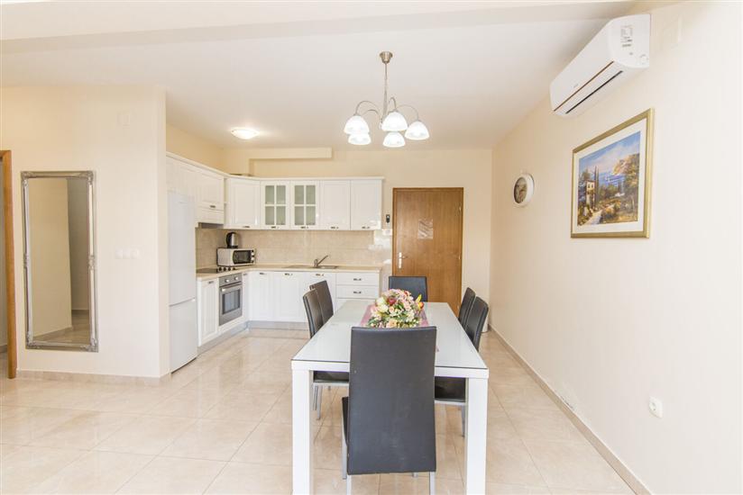 Apartment A1, for 6 persons