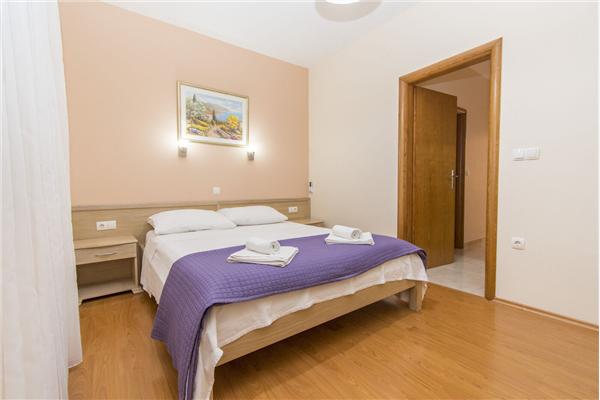 Apartment A1, for 6 persons
