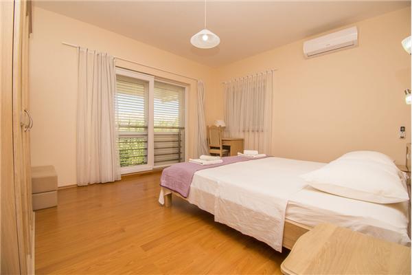 Apartment A1, for 6 persons