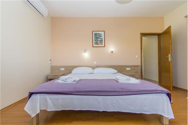 Apartment A1, for 6 persons