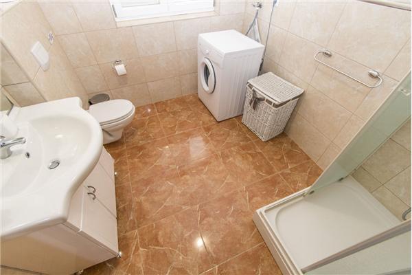 Apartment A1, for 6 persons