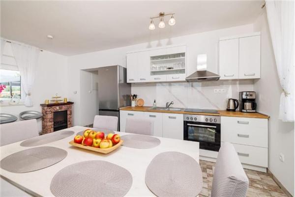 Apartman A1, na 5 osebe