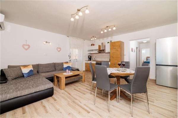 Apartman A2, na 5 osebe