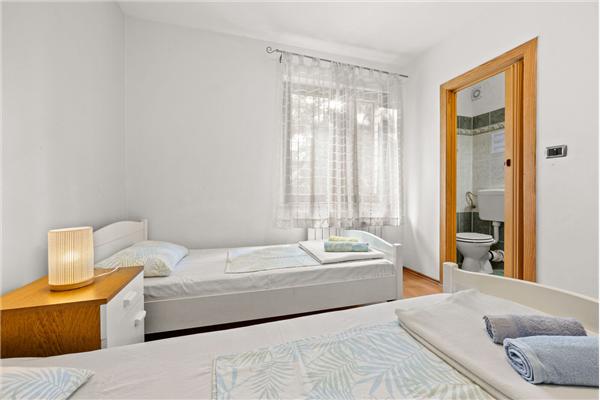 Apartment A2, for 4 persons