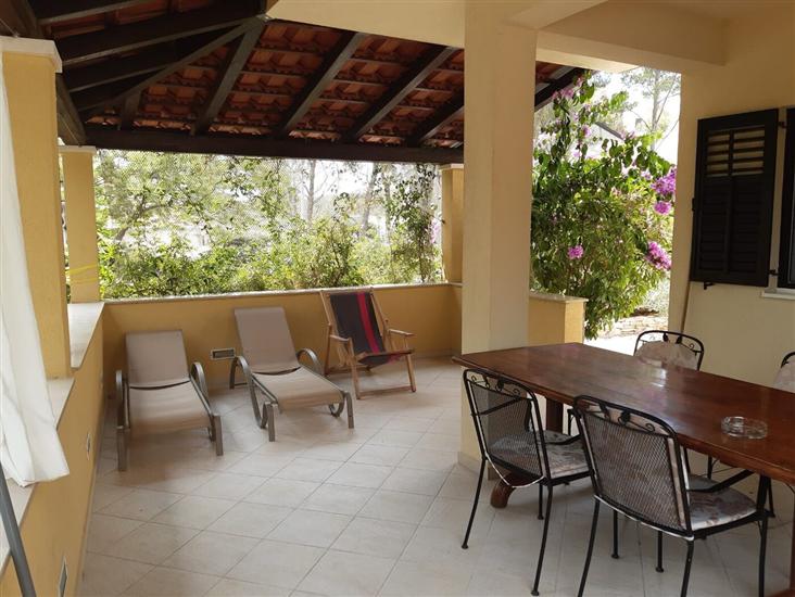 Apartment A1, for 5 persons