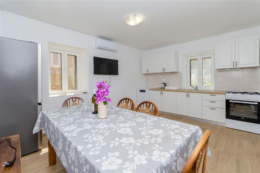 House K1, for 8 persons