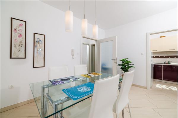 Apartment A1, for 5 persons