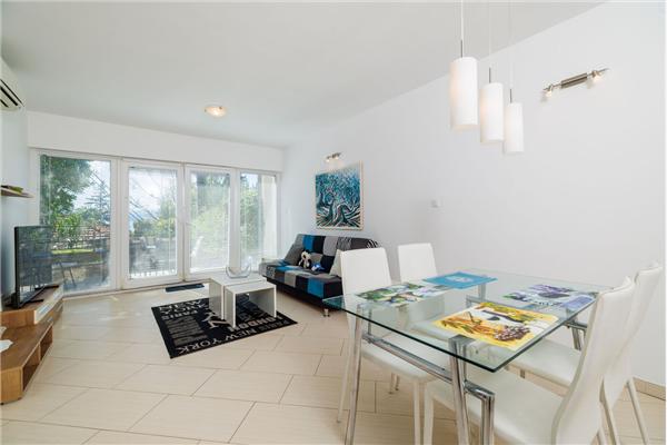 Apartment A1, for 5 persons