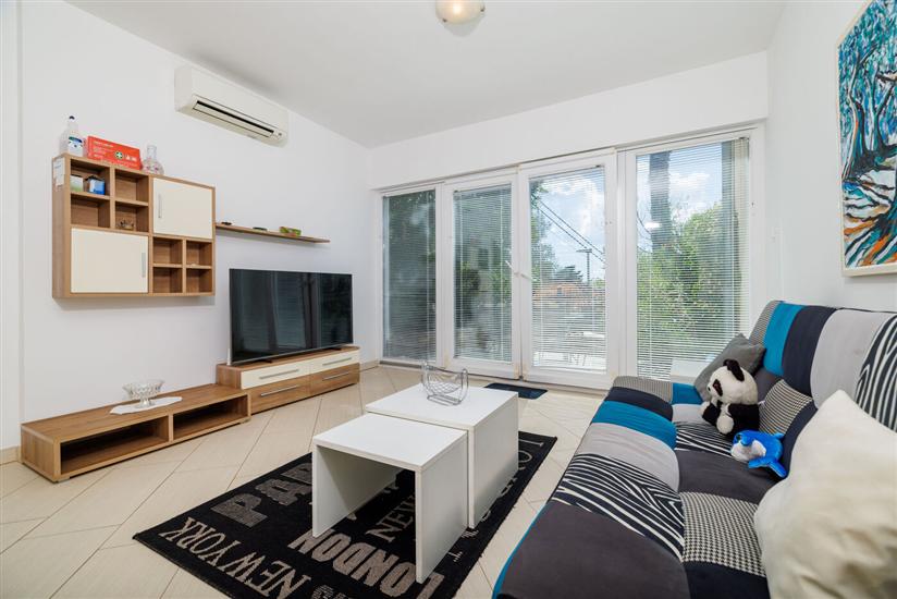 Apartment A1, for 5 persons