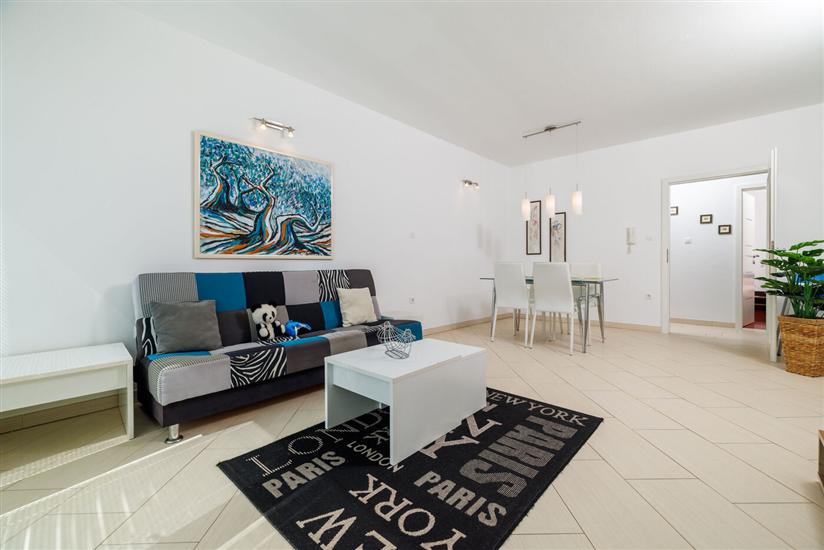 Apartment A1, for 5 persons