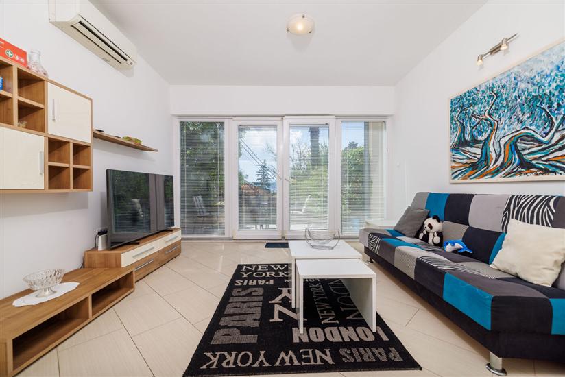 Apartment A1, for 5 persons