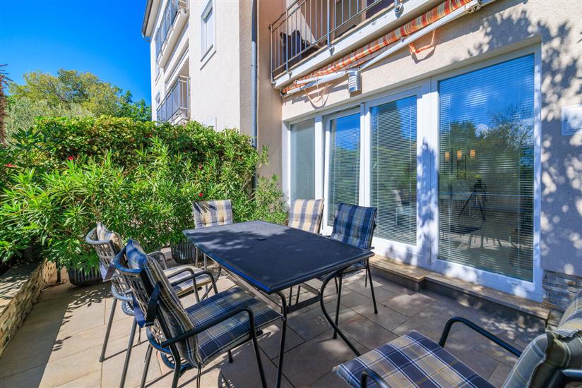 Apartment A1, for 5 persons