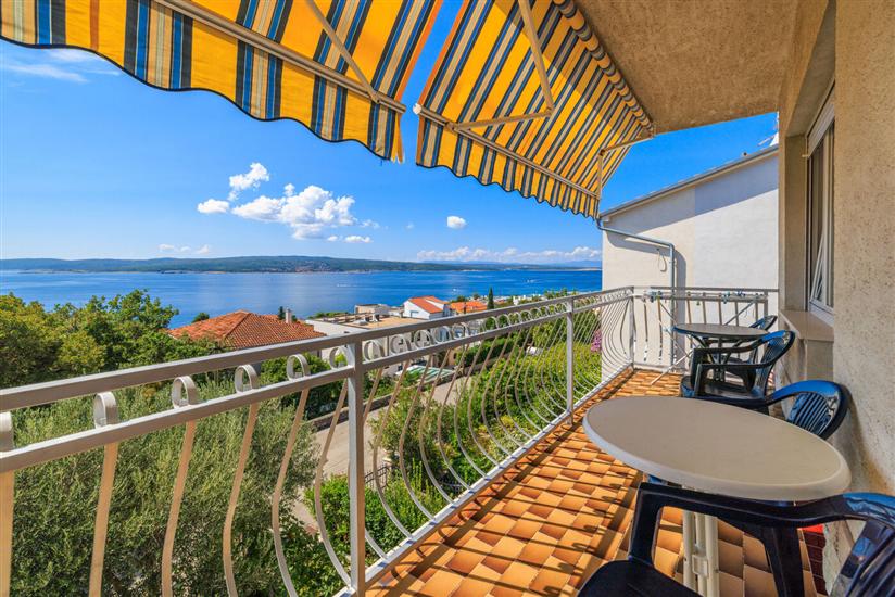 Apartment A2, for 8 persons