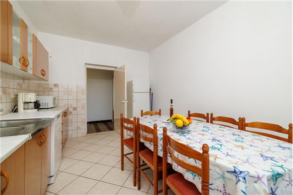 Apartment A2, for 8 persons