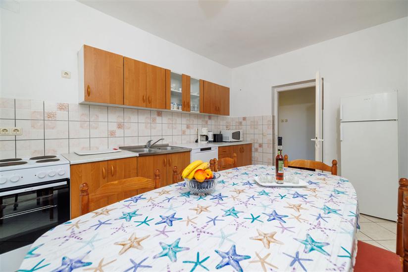 Apartment A2, for 8 persons
