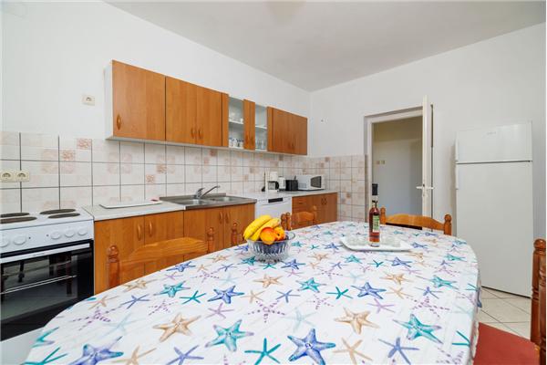 Apartment A2, for 8 persons