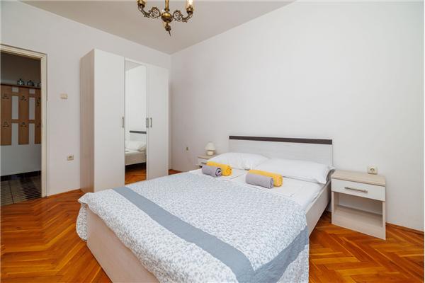 Apartment A2, for 8 persons