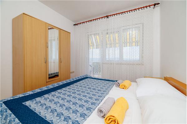 Apartment A2, for 8 persons