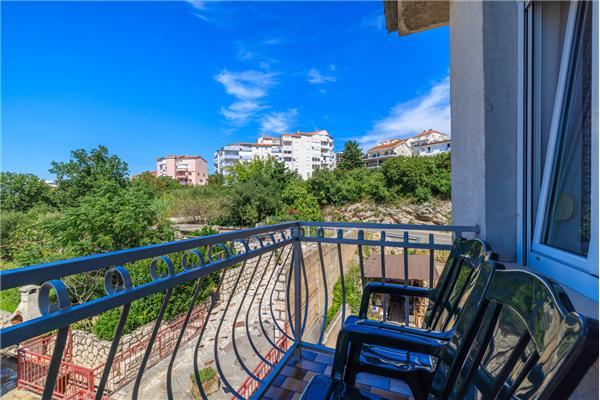 Apartment A2, for 8 persons