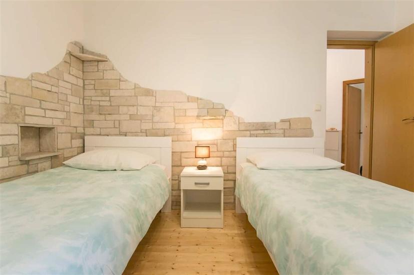 House K1, for 5 persons