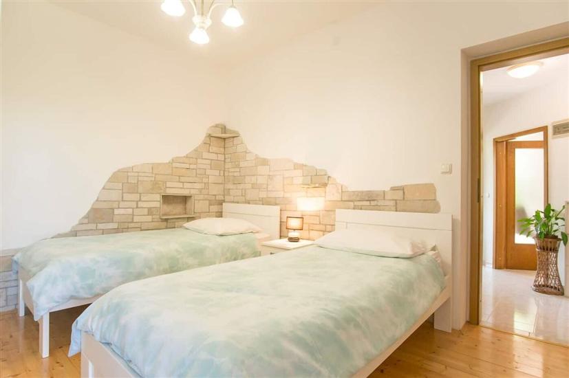 House K1, for 5 persons