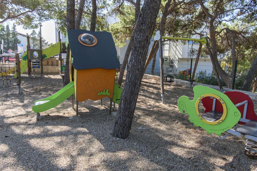 Apartment Family Ribicic