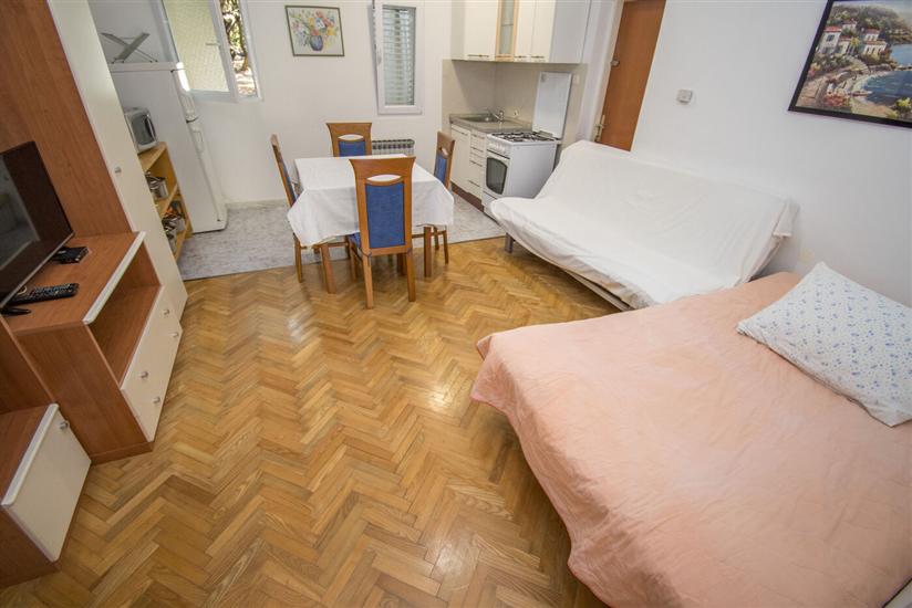 Apartment A4, for 4 persons