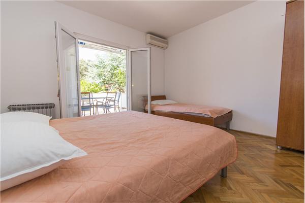 Apartment A4, for 4 persons