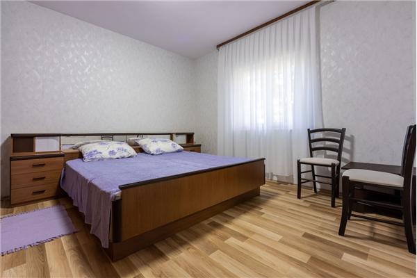 Apartment A1, for 5 persons