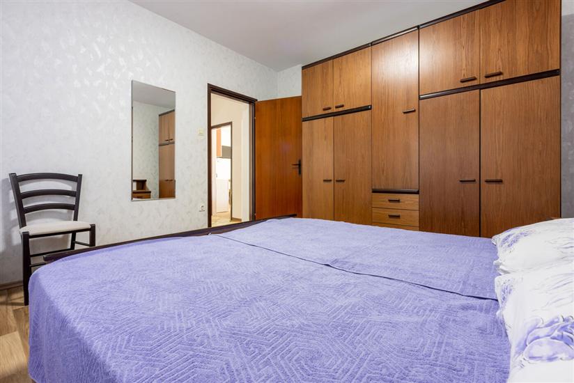 Apartment A1, for 5 persons