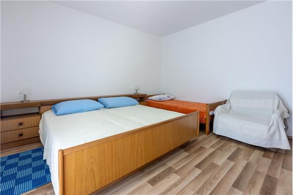 Apartment A1, for 5 persons