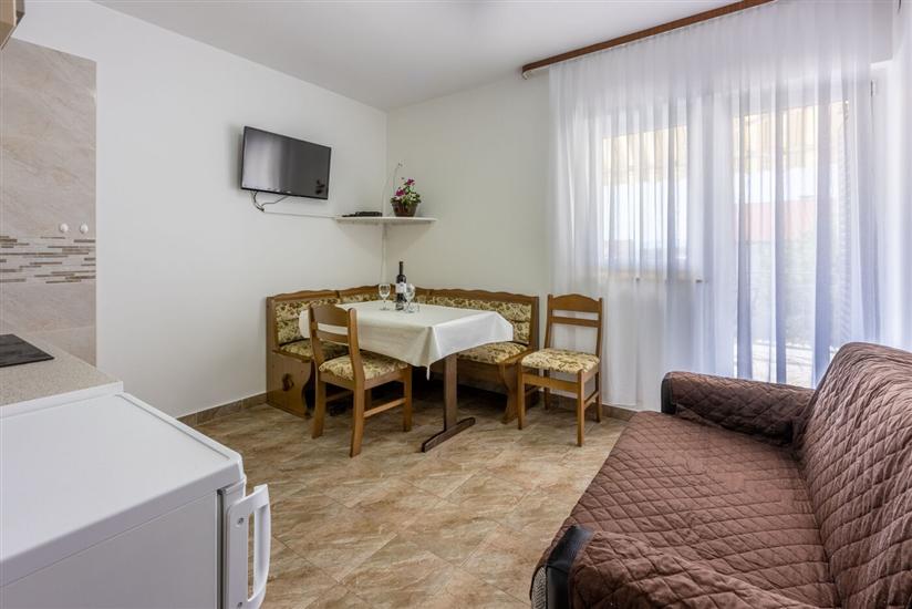 Apartment A1, for 5 persons