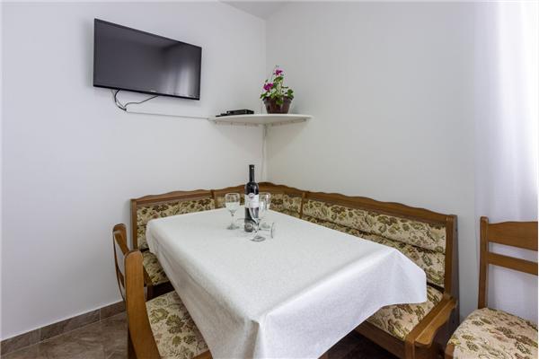 Apartment A1, for 5 persons
