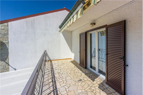 Apartment A1, for 5 persons