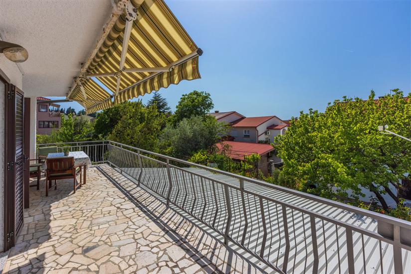 Apartment A1, for 5 persons