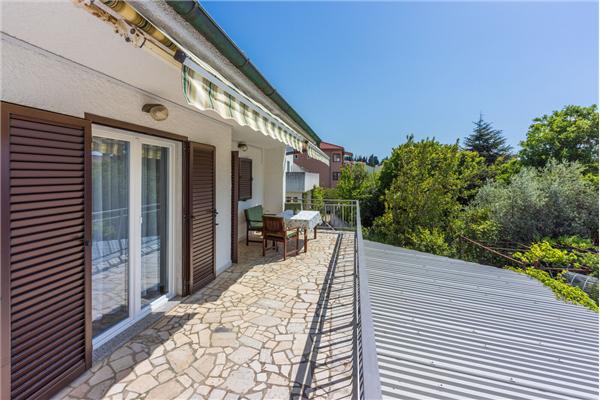 Apartment A1, for 5 persons