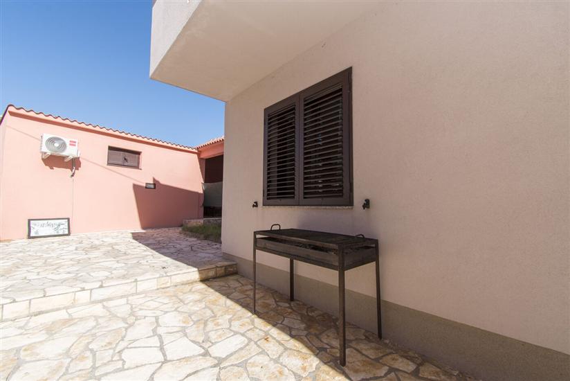 Apartment Duba by the sea