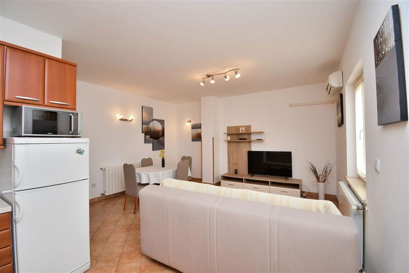 Apartment A1, for 5 persons
