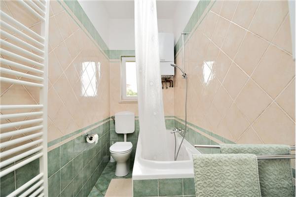 Apartment A1, for 5 persons