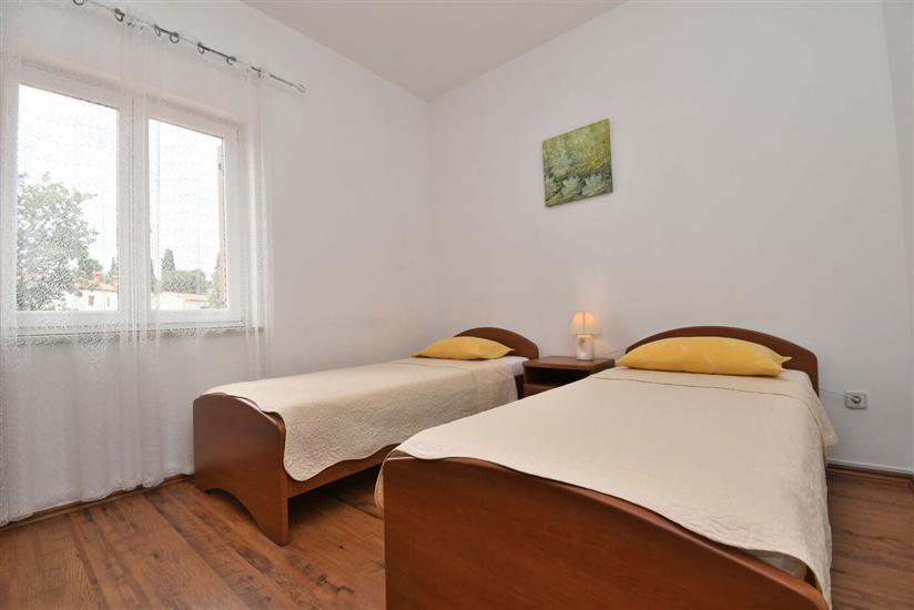 Apartment A1, for 5 persons