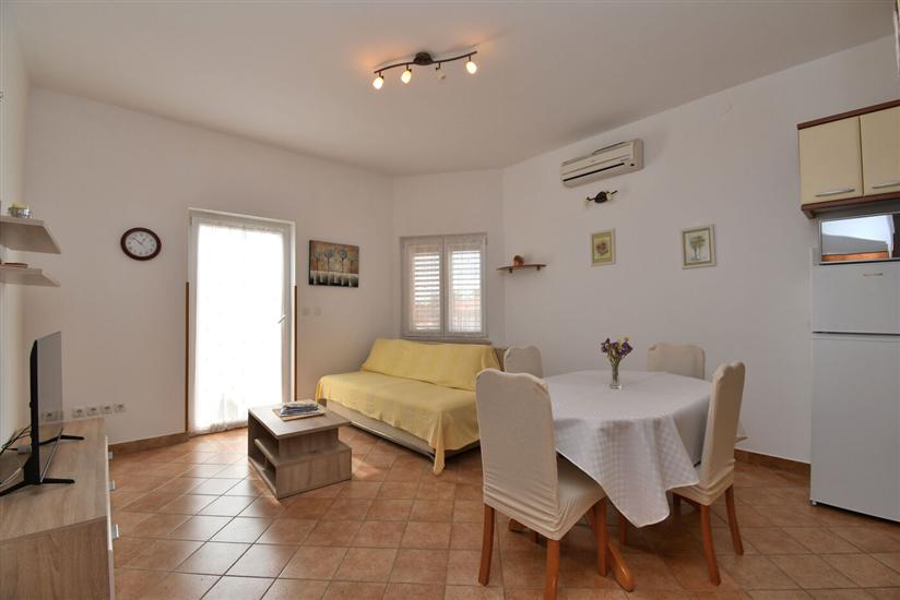 Apartment A2, for 5 persons