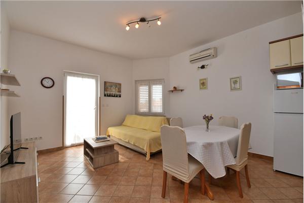 Apartment A2, for 5 persons