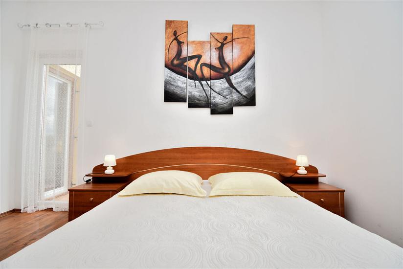 Apartment A2, for 5 persons