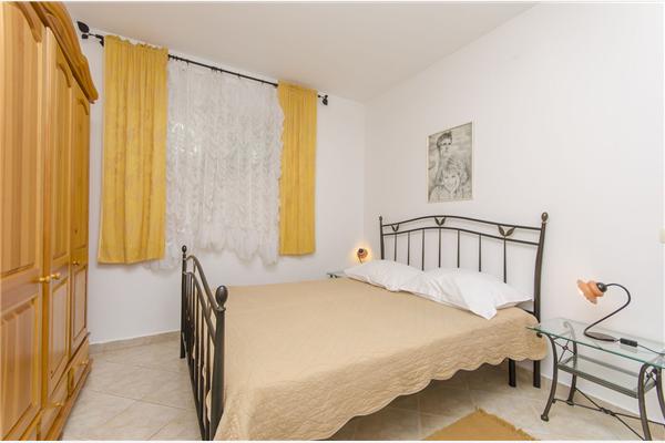 Apartment A1, for 7 persons