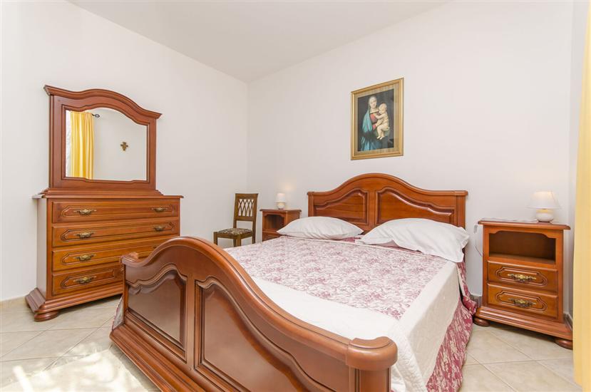 Apartment A1, for 7 persons