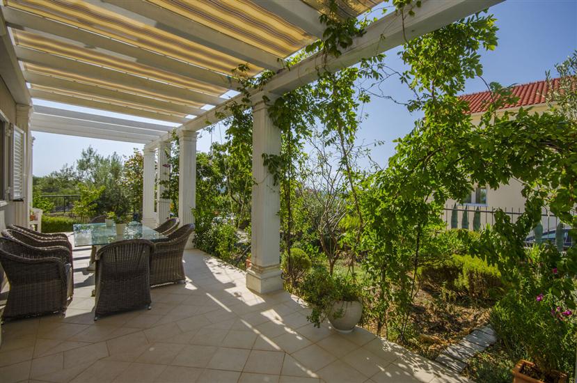 Apartment A1, for 7 persons