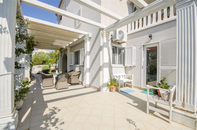 Apartment A1, for 7 persons