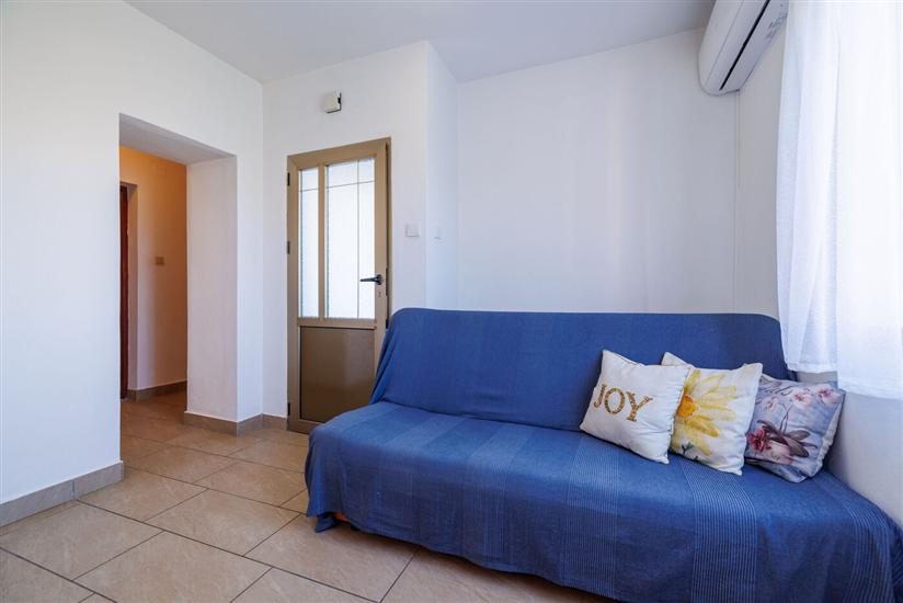 Apartment A1, for 5 persons